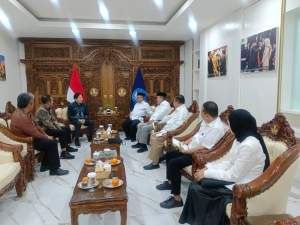 Audiensi ke Kemendikdasmen dan Kemenag, Bupati Taput Laporkan Penanganan Sekolah Bencana dan Undang Menteri Buka Rakernas V MPK