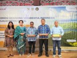 Promosi Wisata Taput Diperkuat Lewat Media Sosial, UMKM Dapat Suntikan Peralatan Rp500 Juta