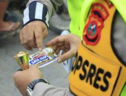 Kapolres Labuhanbatu Turun ke Jalan, Atur Lalu Lintas di Simpang VI Rantauprapat